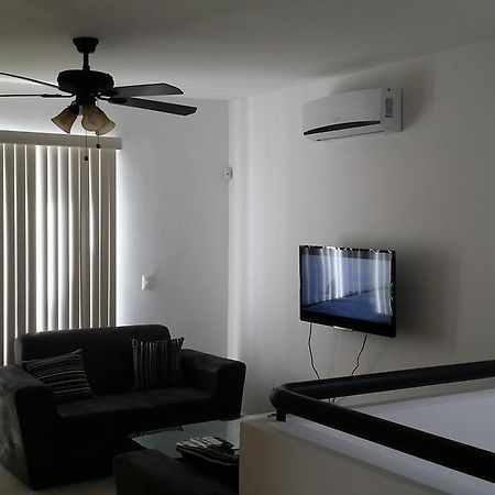 Monterrey Mexico Suites Buitenkant foto